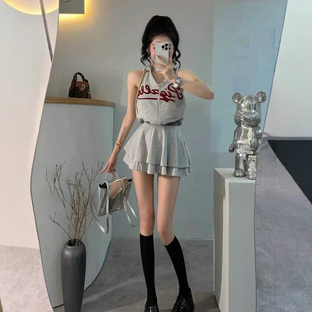

Fashionable Sweet And Spicy Girl Zipper Hoodie Vest Women Summer New Loose Design Sense Short Skirt Set Casual Streetwe