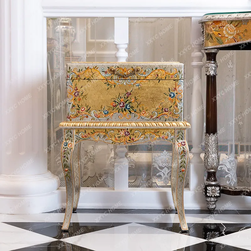 Luxury log beech gold and silver foil hand-painted antique sofa edge few bedside table corner few