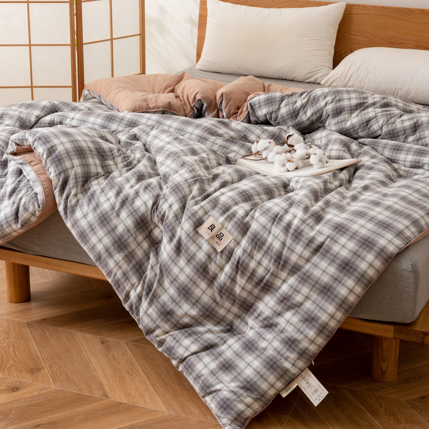 Japanese Inside and Outside 100% Cotton Winter Quilt Plaid Pattern Soft Fluffy Thick Comforter Skin Friendly Warm Double Duvet