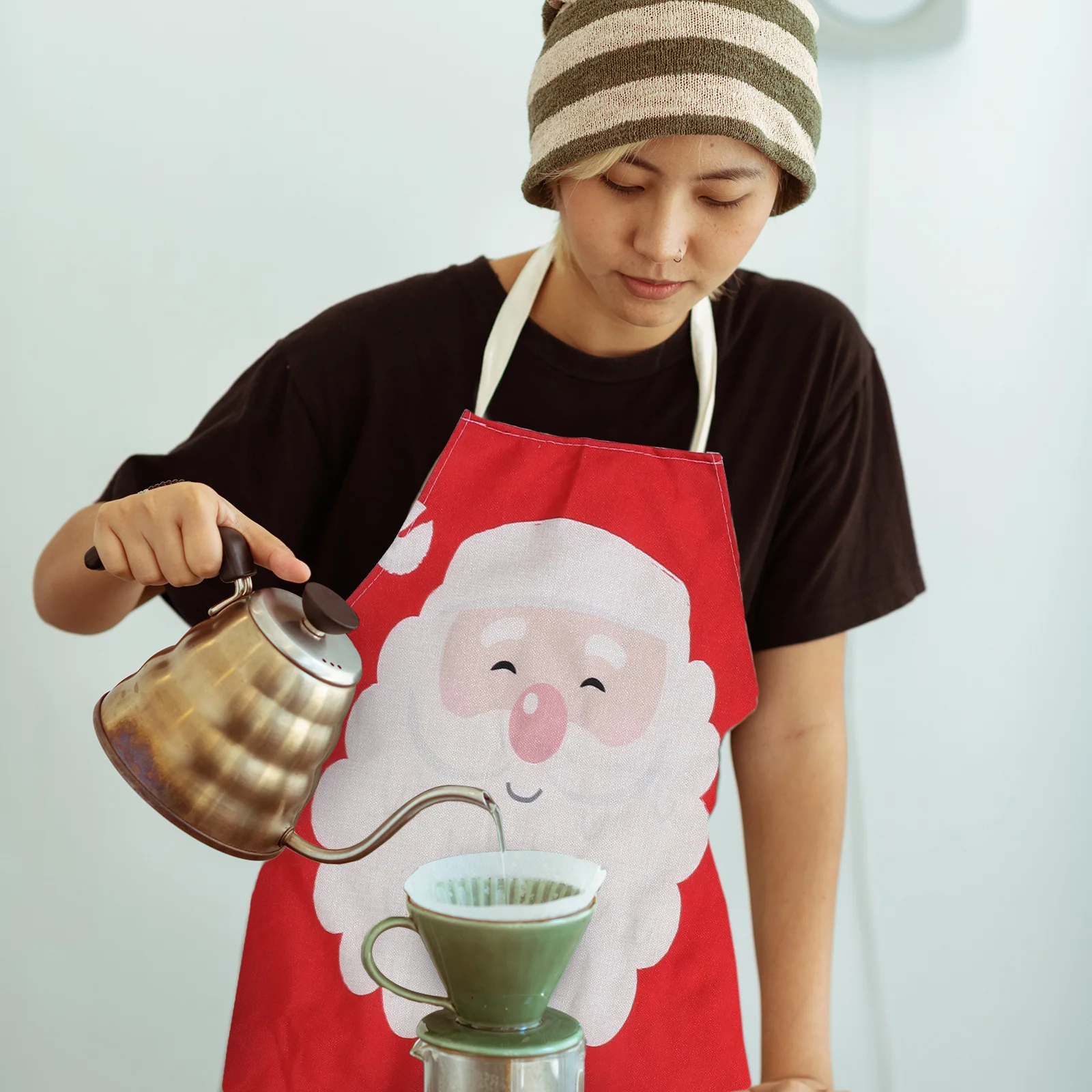1Pcs Kitchen Apron Christmas Santa Clause Pattern Oil Proof Xmas Cooking Apron Unisex Comfortable Cooking Clothing