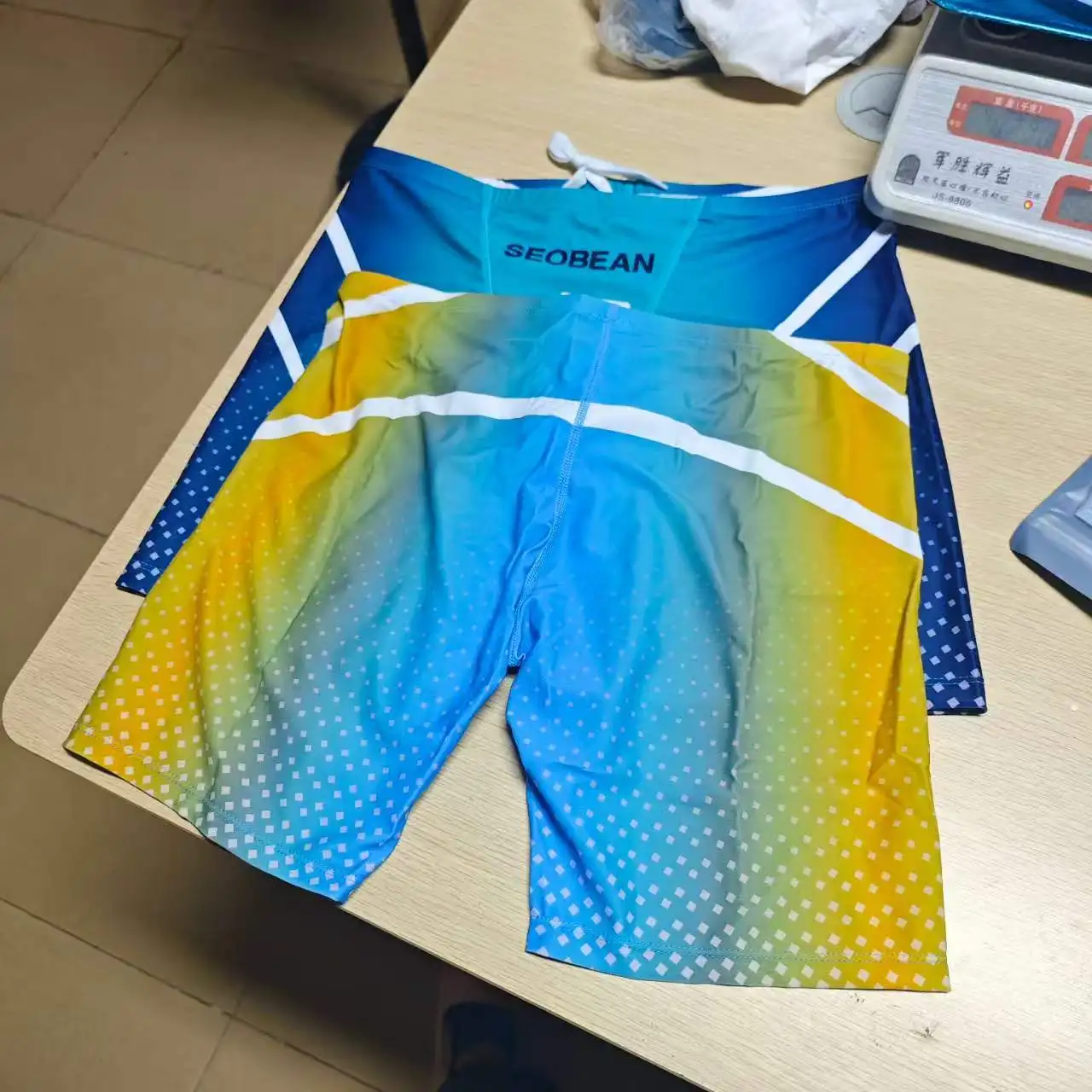 Original picture real shot summer new men's long swimming trunks seaside swimming trunks hot spring bath swimming trunks D250801