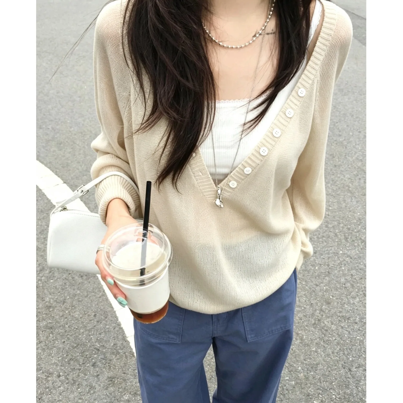 Loose Long Sleeve Knitted Sweater Autumn Design Big V Neck Button Casual Style Women's Fashion Comfortable Fit Knitwear
