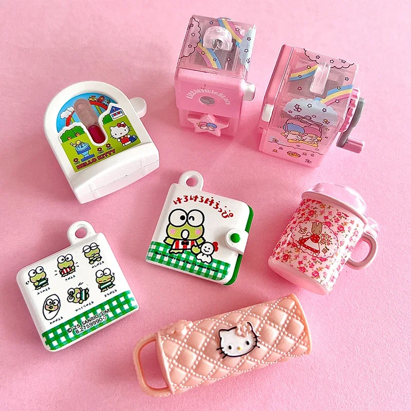 

Genuine Bandai Gashapon Hello Kitty & Friends Cute Mini Fig Pin Retro Kawaii Series 2 Keychain Charme Nostalgic Items Mini Gifts