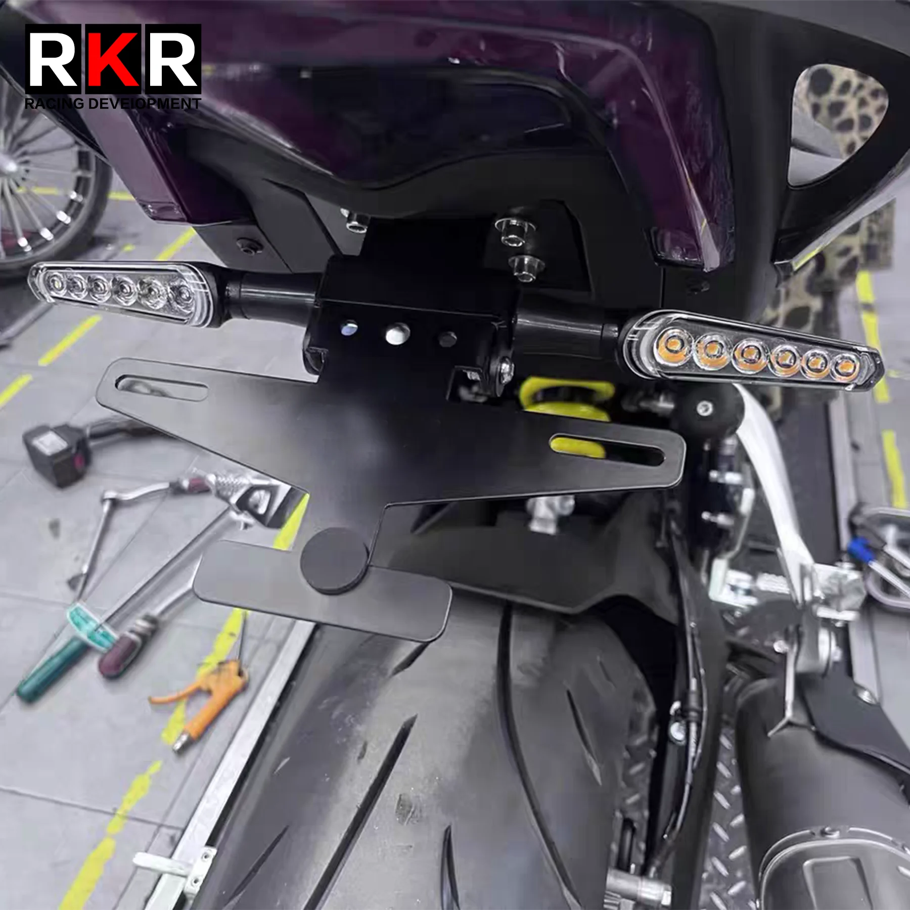 

For QJMOTOR SRK800RR SRK800 SRK 800 RR RR800 600RS Motorcycle Foldable License Plate Holder Tail Eliminator with LED Accessories