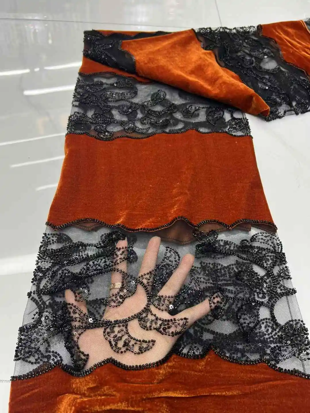 قماش دانتيل أفريقي فاخر 2025 جودة عالية الترتر الخرز أقمشة الدانتيل لحفل الزفاف النيجيري الفرنسية المخملية أقمشة الدانتيل-ZX
