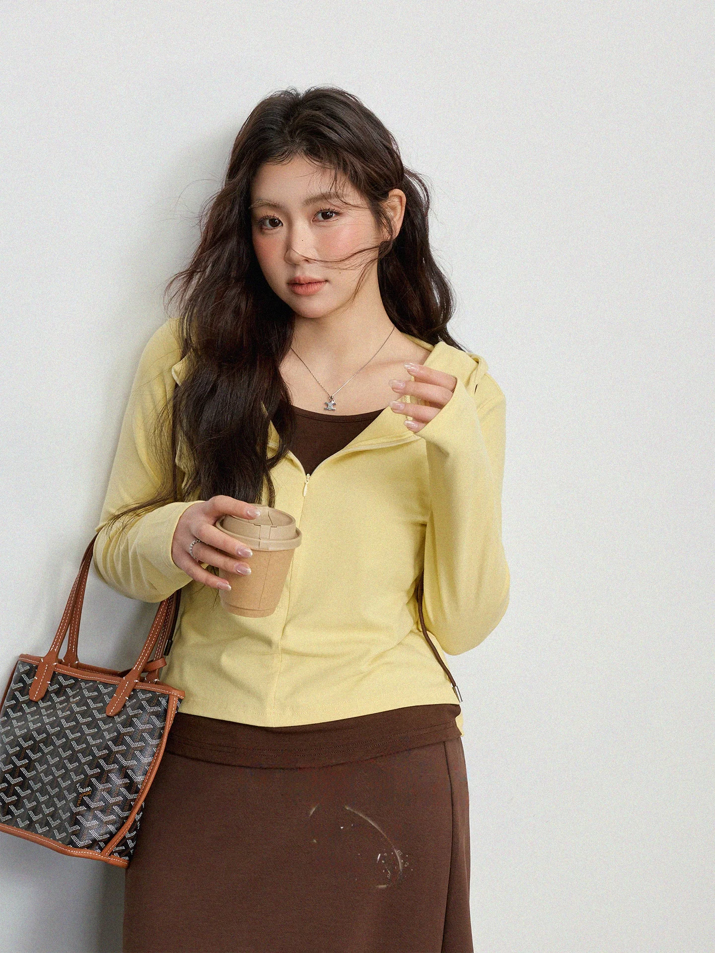 

Женская модная толстовка-худи большого размера в корейском стиле, желтая, с длинным рукавом, скрывающая недостатки фигуры, новинка