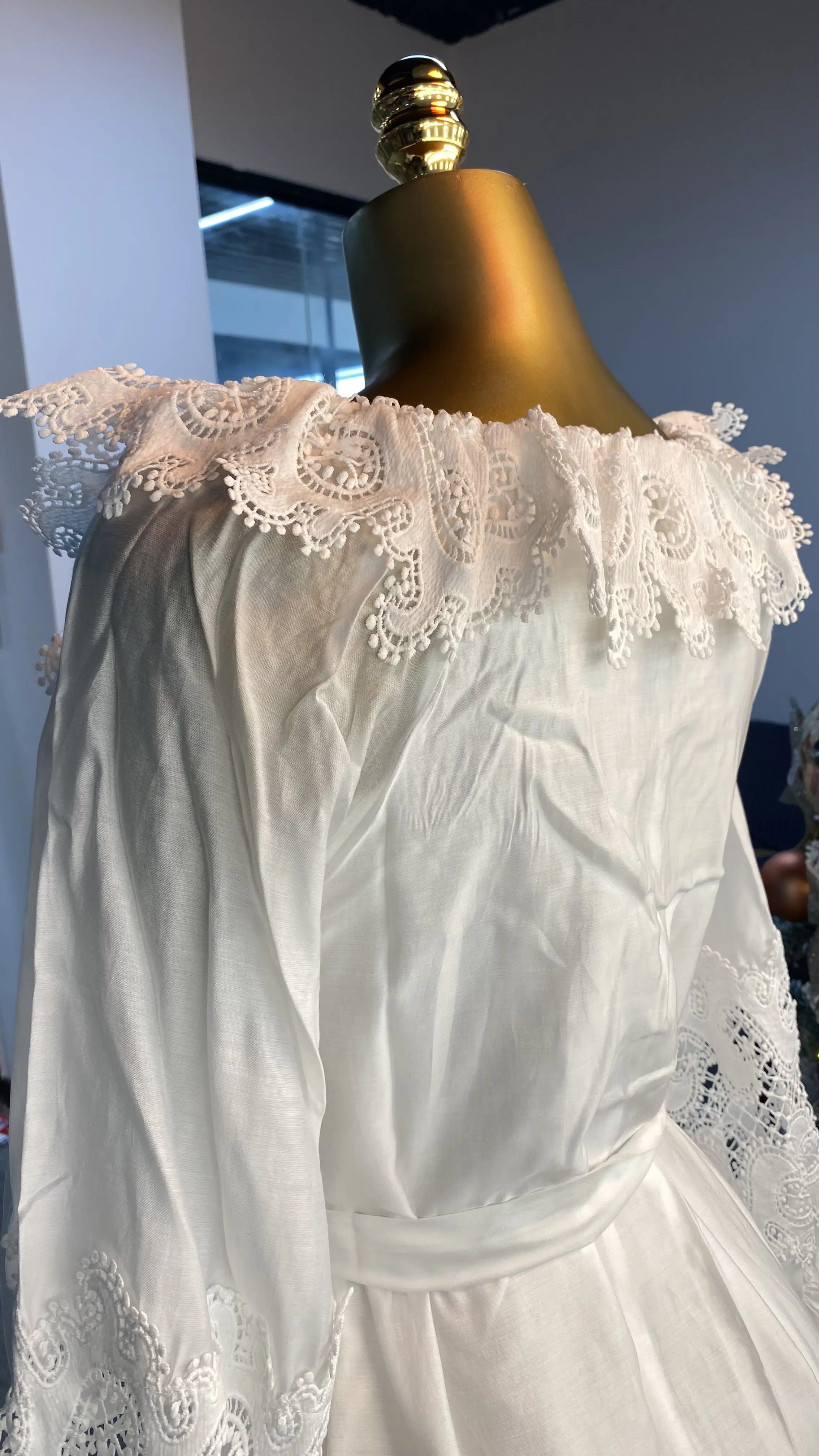 2025 Abito francese elegante in tinta unita in stile retrò con colletto a linea singola, ciondolo a torta, maniche lunghe e cintura.-GZXX081