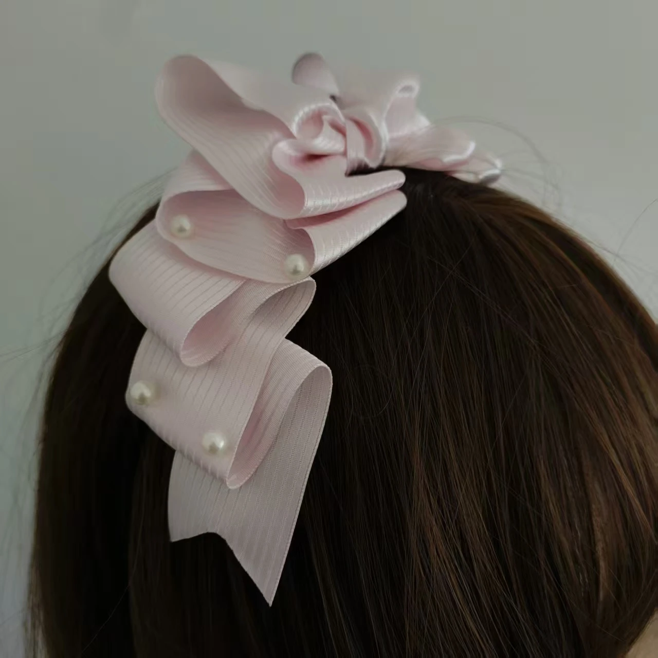 acessorio-de-cabelo-artesanal-original-estilo-japones-com-laco-borboleta-de-perolas-de-alto-brilho-tema-tarte-de-ovo-listra