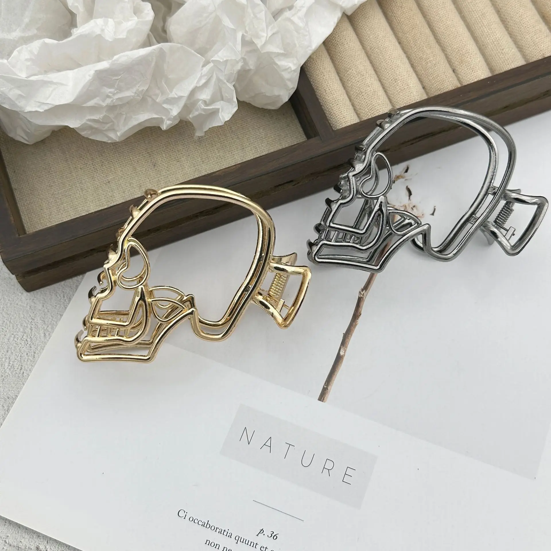 مشبك شعر جمجمة إبداعي فريد من نوعه، دبوس شعر عالي الجودة متعدد الاستخدامات، مشبك سمك القرش القذالي على طراز الشارع الشرير