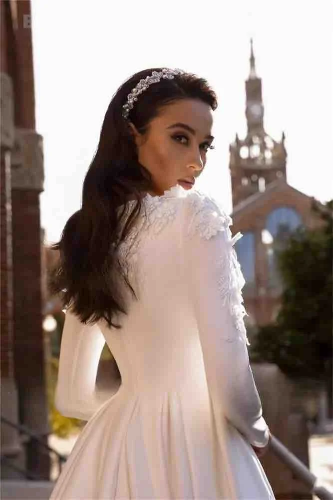 

Elegant Muslim O-Neck Long Sleeves Wedding Dress Women Flowers Lace Appliques A-Line Satin Floor-Length Vestidos de novia Custom
