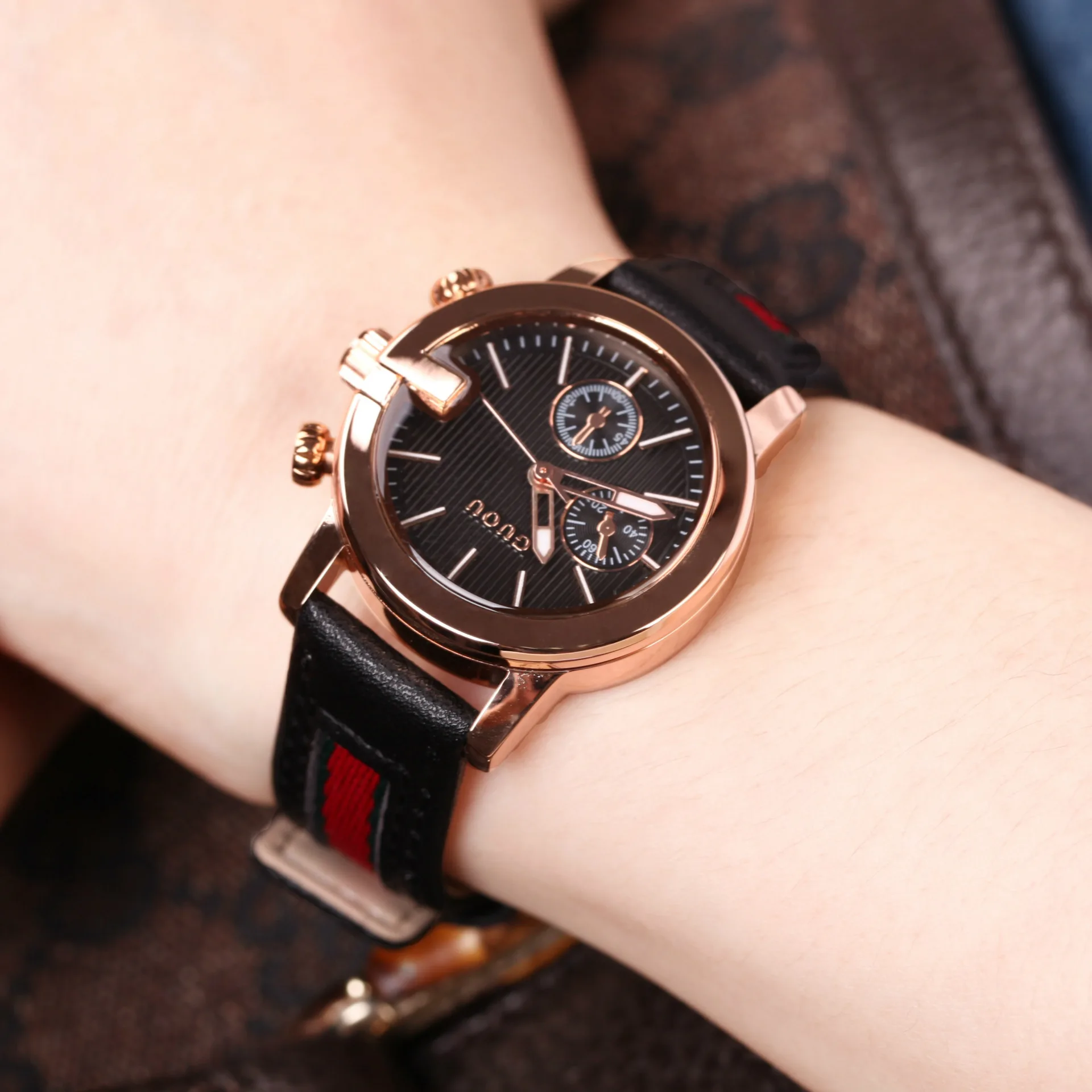 Retro Couple'S Colorful Leather Strap Watch College Style Casual Men'S And Women'S Wristwatch Quartz Watch Couple'S Quartz Watch