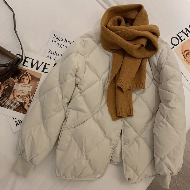 

Женская короткая куртка-пуховик 2025 года, зимнее укороченное пальто с хлопковой подкладкой в корейском стиле, утепленная верхняя одежда-бомбер без воротника большого размера