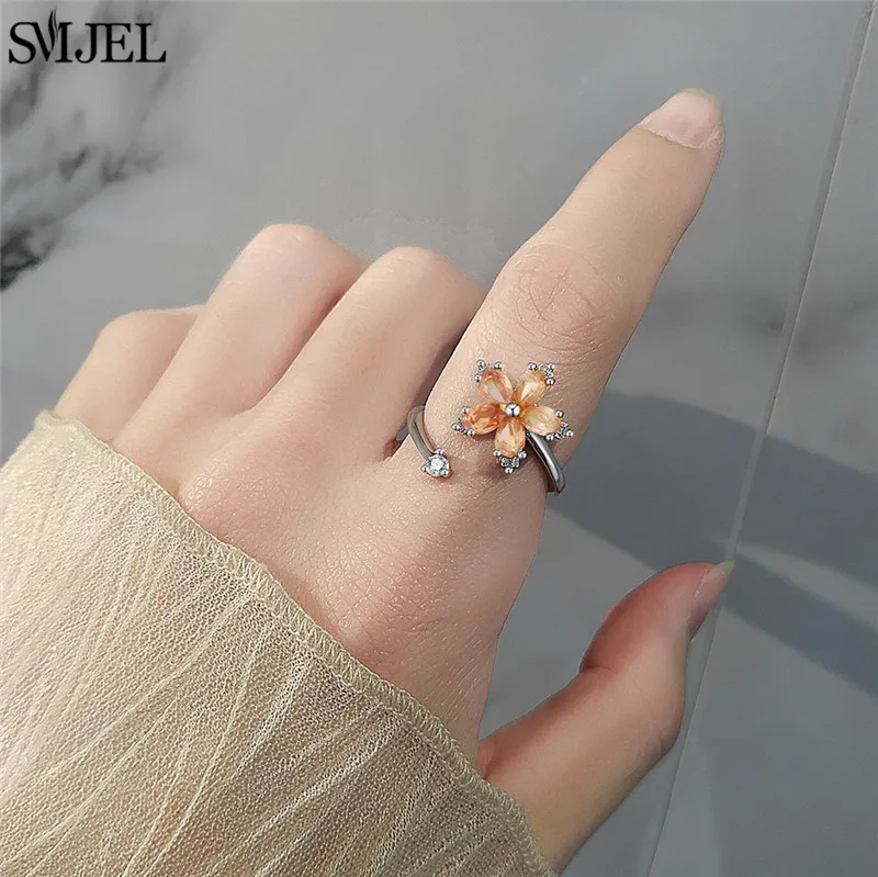 Luxury Fashion Anxiety Relaxing Rings for Women Crystal Butterfly Flower Bee Spinner Fidget Finger Ring Girl Anillos De Ansiedad