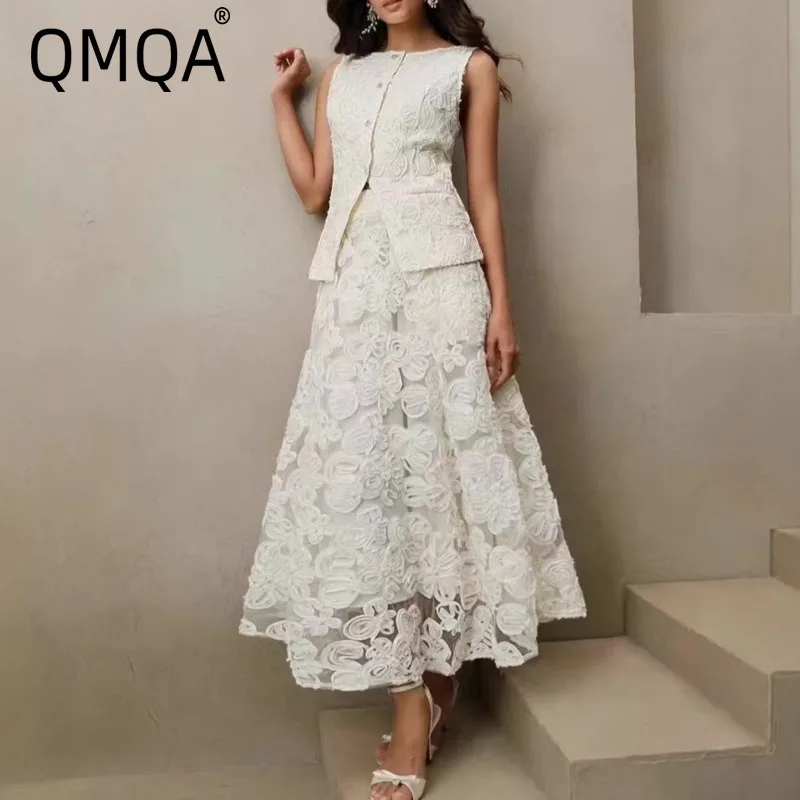 QMQA Fashion Women's Lace Floral Embroidery  2 Piece Set Single-Breasted Vest Tops High Waist Skirts Sets 2025 Female New QM854