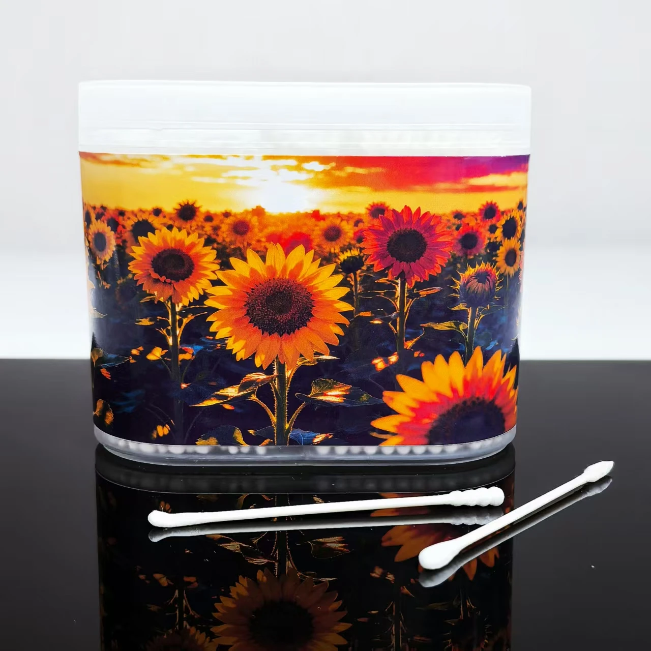 600 قطعة من مسحات القطن المزدوجة الأطراف بنمط عباد الشمس، "مولد نحو الشمس" تحت عنوان مسحات قطنية ذات عمود نحيف مزدوج الأطراف