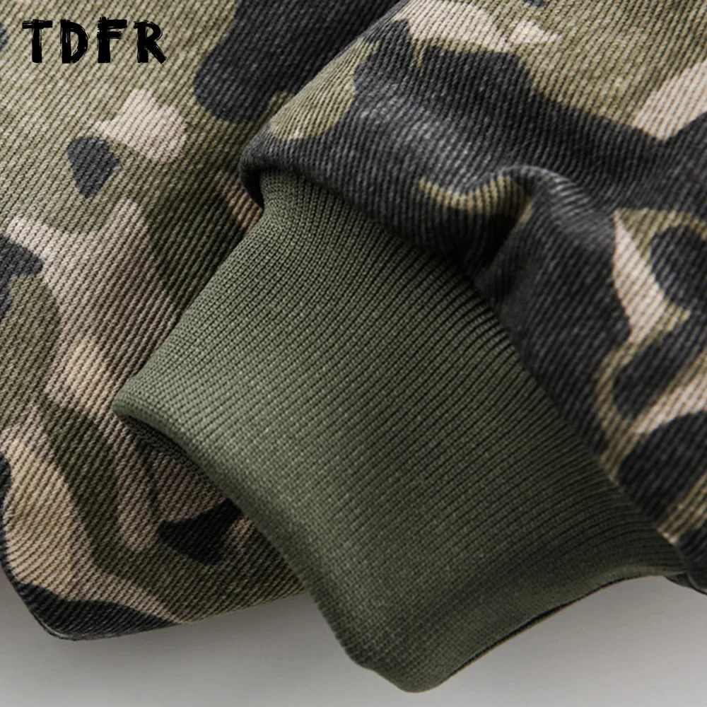 Camouflage-Kapuzenjacke, gepolstert, für Herren, Retro-Safari-Stil, Tasche, langärmelig, dick, Steppjacke für Herren