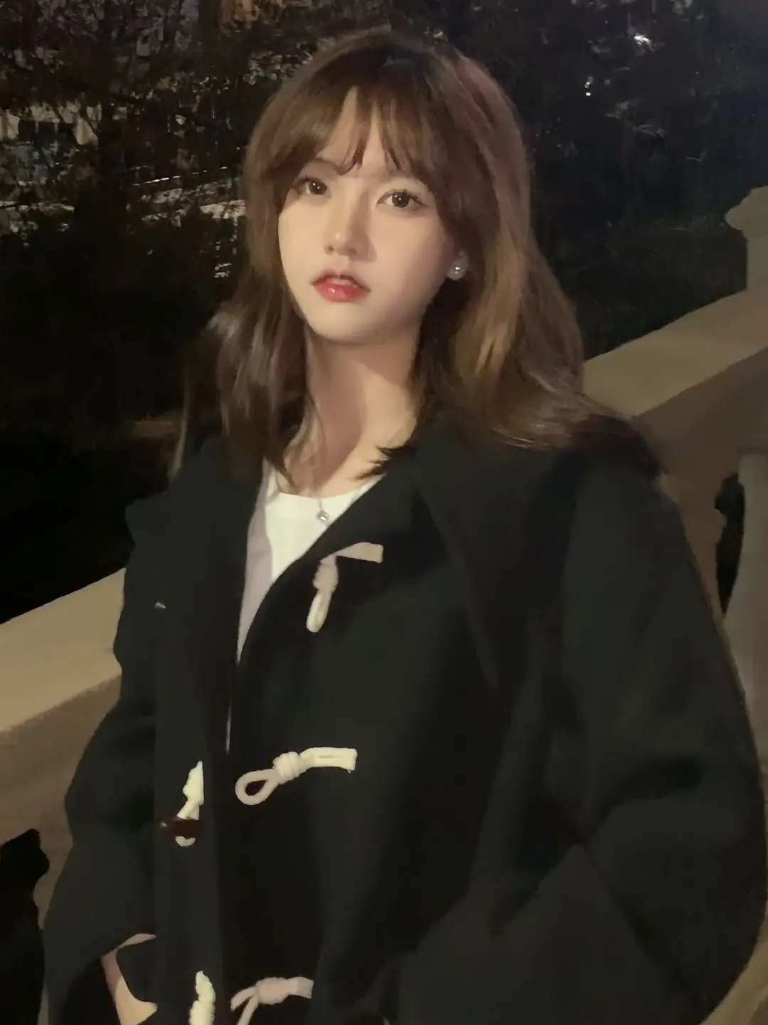 

Korean Sle Women's Woolen Coat Autumn Winter Faionable Long Sve Button up Lapel Coat with Hat for Young Ladies