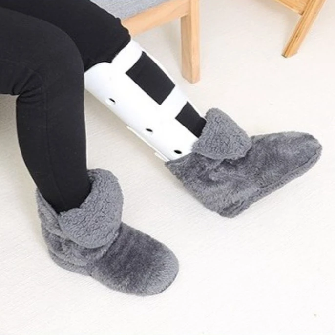 Chaussettes de sol chauffantes pour hommes et femmes, chaussettes longues, tapis épaissi, adaptées à la propordu pied fracturé, résistant au froid, automne, hiver