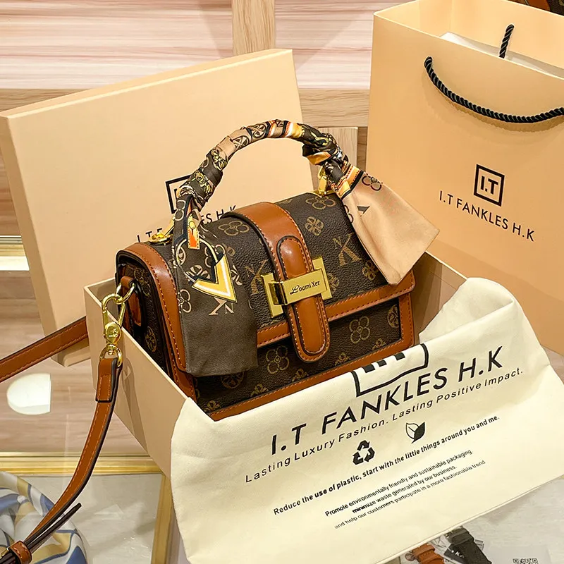 2026 New Hong Kong Genuine Leather Square Purse, Summer Versatile Crossbody Sling, Commuter Mini Handheld Pouch for Ladies