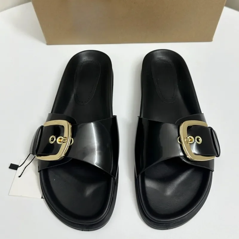 

Черные женские сандалии на плоской подошве из искусственной кожи с металлической пряжкой и украшением с открытым носком, уличная женская пляжная обувь больших размеров на толстой подошве