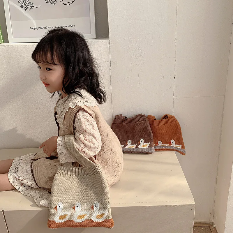 Kids Handbags for Girls Cartoon Duck Knitted Small Bag Autumn Winter Children Bags Portable Handbag Coin Snacks Storage Bag Case