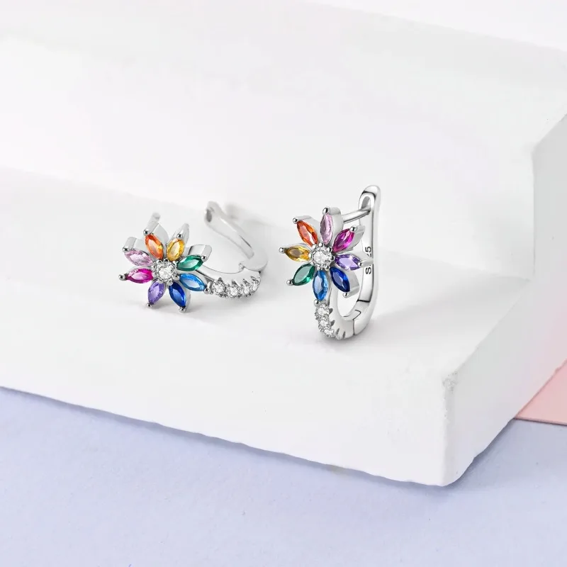 Pendientes de Plata de Ley 925 con Hebilla para Oreja – Forma de Flor de Arcoisiris، Aros Versátiles para Mujer