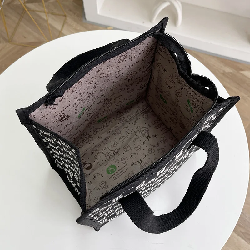 Large-Capacity Top-handle Bag with Grid Pattern, Suitable for Women to Carry Lunch Box, Fashionable and Versatile Canvas Bag