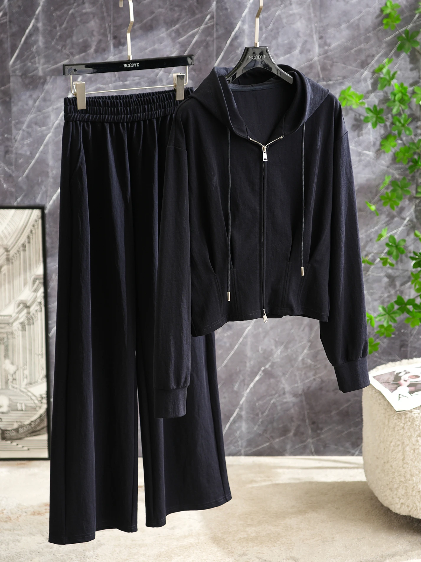 

Fashionable Silk Cotton Hoodie Jacket And Wide Leg Pants Set Korean Style Zipper Design Breathable Comfortable Spring Autumn ...