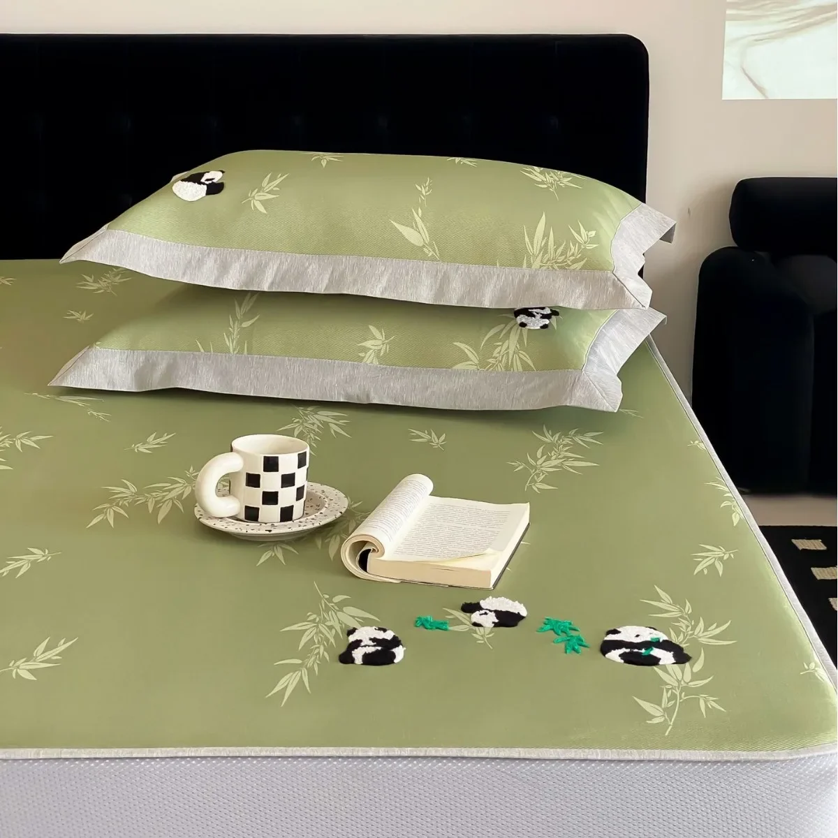 Customizable embroidery machine washable high-end mattress antibacterial air conditioner soft mat