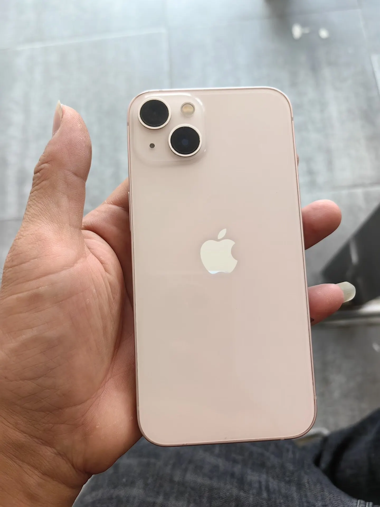 Apple iphone 13 5g Smartphone 6.1 Inch 60hz Refresh Rate 12mp Camera All Colours In Good Condition Original Unlocked Used Phone