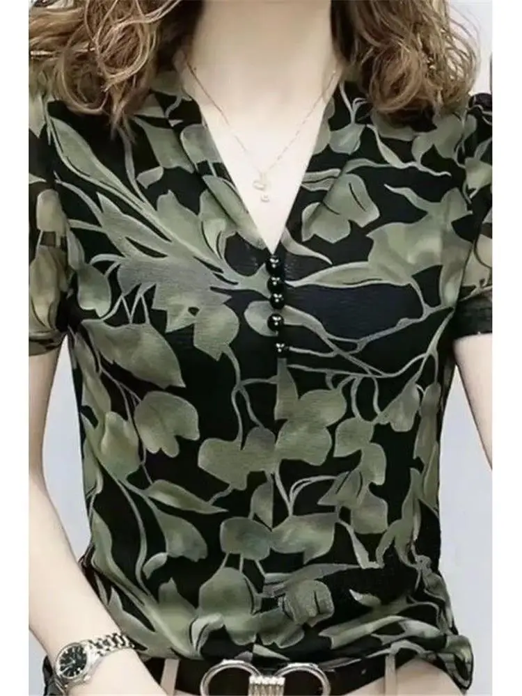 Fashionable V-Neck Ice Silk Short Sleeve T-Shirt Women's Summer New Style Elastic Printed Top Mom Meat Conceal Anti-Aging