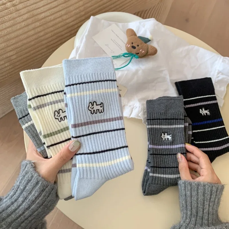

5 пар осенне-зимних женских средних носков-трубочек, повседневные хлопковые носки в полоску с вышивкой щенка, белые теплые носки высокого качества