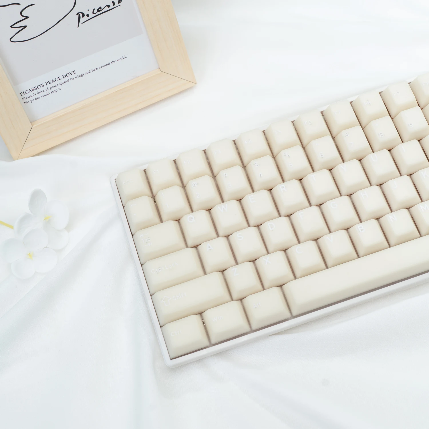 

White marble keycaps Original minimalist white moldy tofu Mechanical keyboard ABS simple 68 75 87 98 108