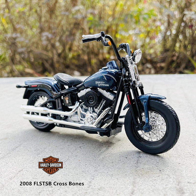 Maisto 1:18 Harley-Davidson Motorcycle 2008 FLSTSB Cross Bones car model alloy motorcycle model toy car series