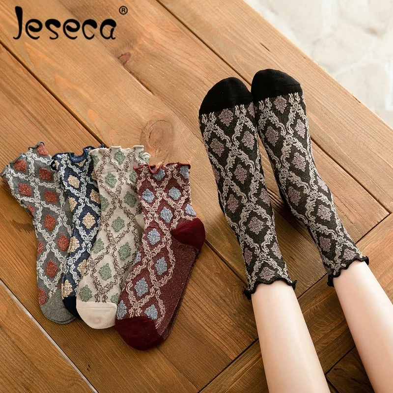 1pair New Women Warm Tube Ruffle Socks Retro National Style Rhombus Thremal Autumn Winter Loose Breathable Cotton Ankle Socks