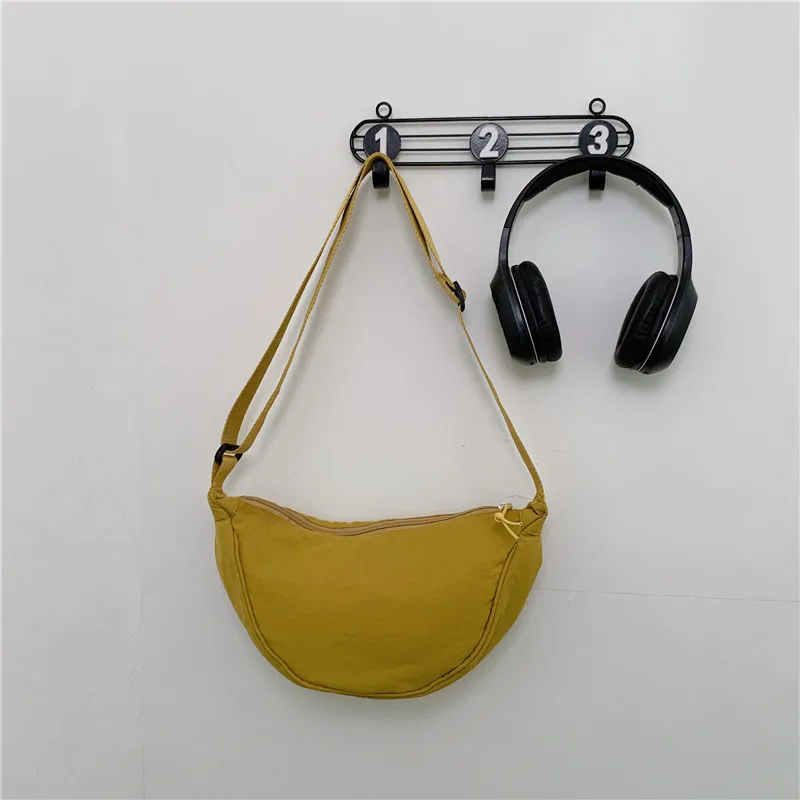 Petit sac à bandoulière en nylon pour femme, sac à bandoulière décontracté, sac de poitrine solide, gril, nouvelle mode simple, marque de luxe initiée