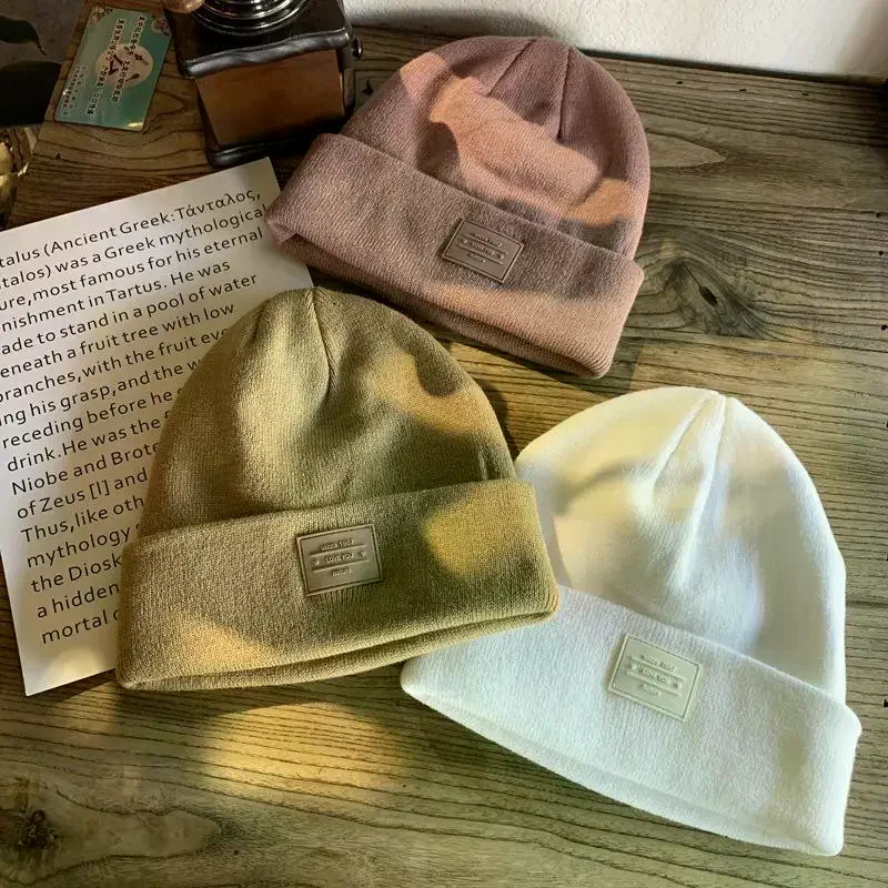 قبعات الشتاء للجنسين بيني محبوك الصلبة لطيف قبعة سيدة الخريف الإناث قبعة قبعات دفئا بونيه الرجال قبعة عادية