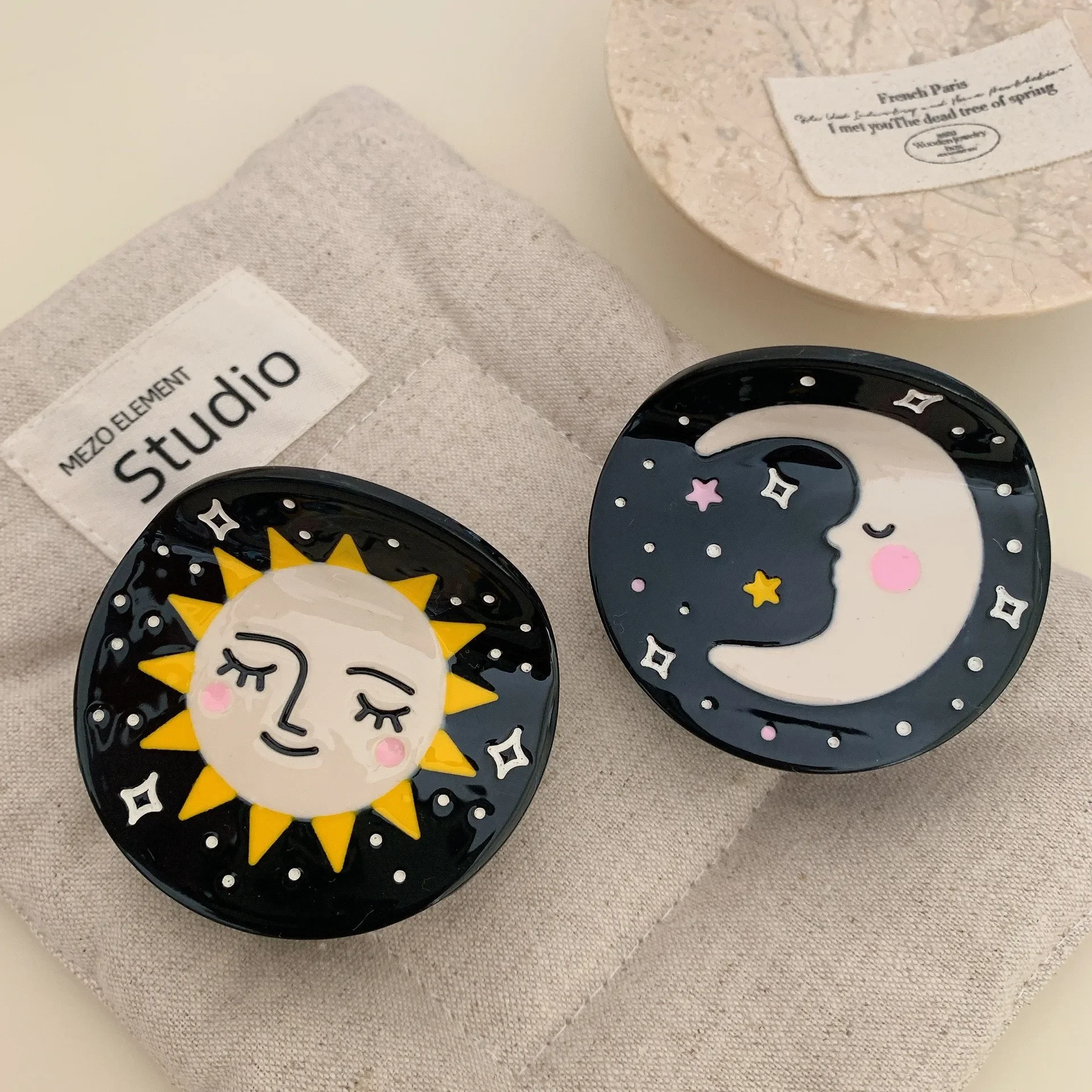 

Retro Round Sun Moon Hair Claw Acetate Cartoon Cute Balck Sun Flower Crab Hair Clips for Women Girls Hairpins Hair Accessories