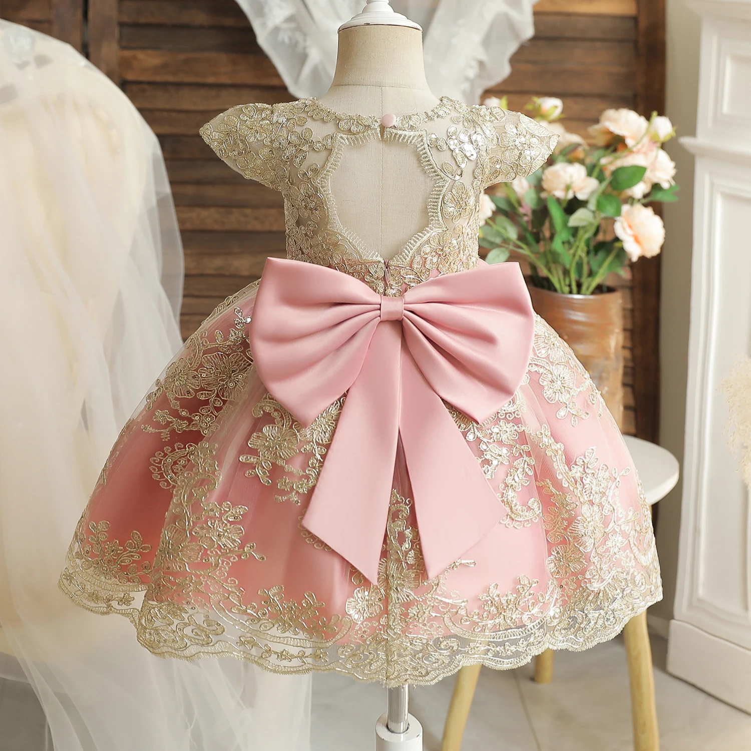 Embroidery Elegant Girls Princess Dresses for Luxury Golden Lace Vintage Children Festival Party Gown 1-5Y Baby Baptism Vestidos