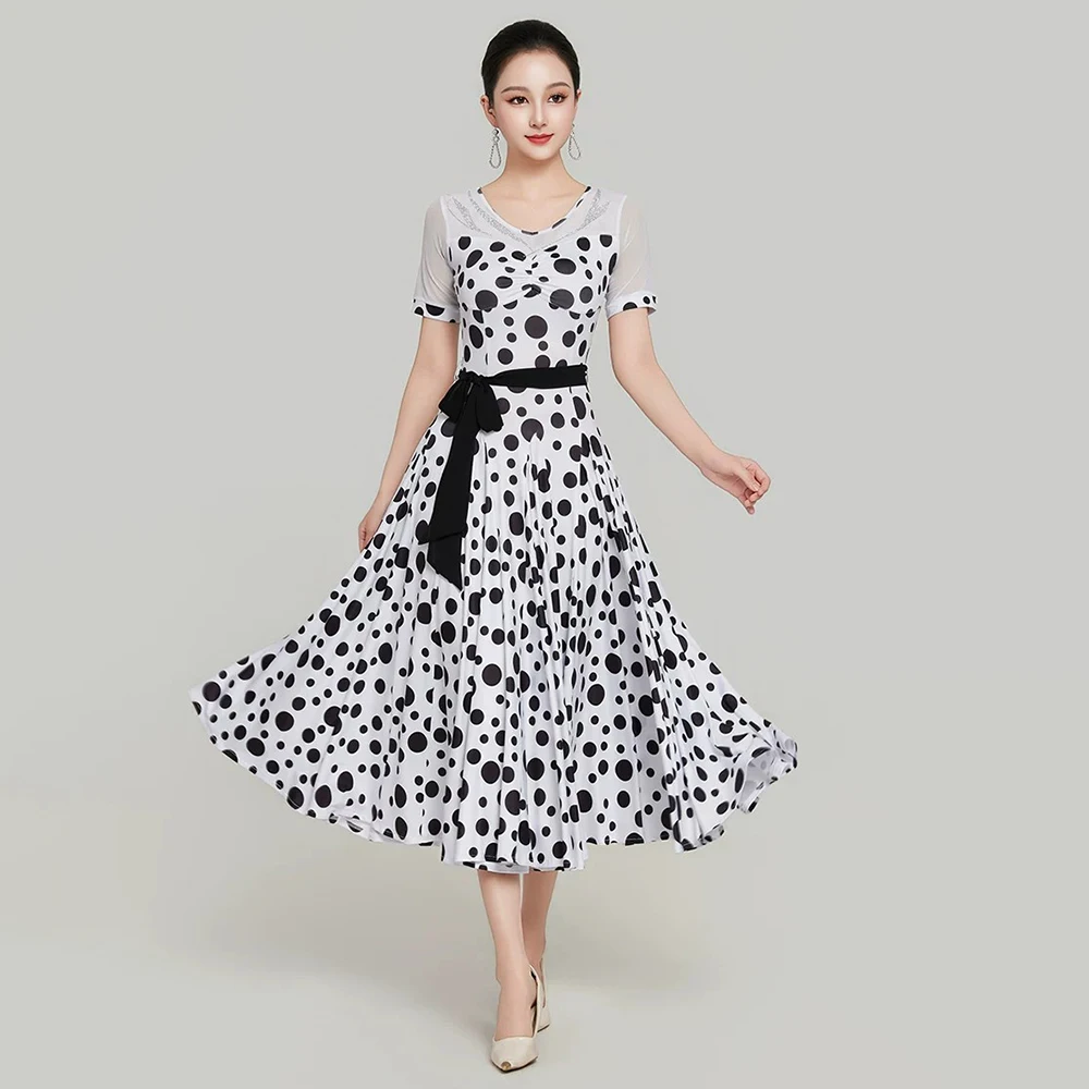 

Women's Polka Dot Ballroom Dance Dress Sheer Short Sleeve V-Neck Modern Dance Wear for Waltz Tango Practice Costume