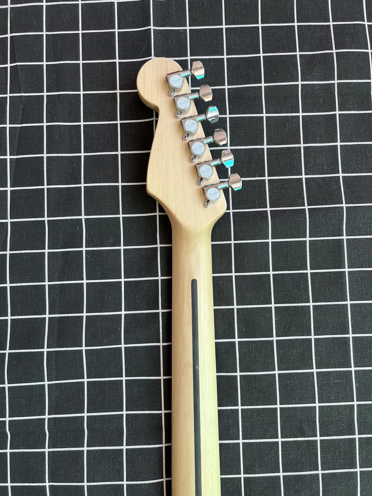 2024 Fast delivery Factory outlet the High Quality Custom Body 6 String Wooden Bling Purple ST Electric Guitar 22 Fret  HFREHEDH