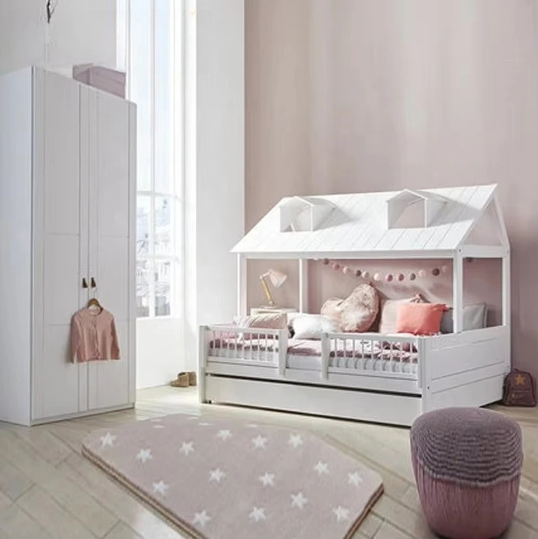 Lovely Cabin Design Children Wooden Bunk Bed With Ladder And Mattress