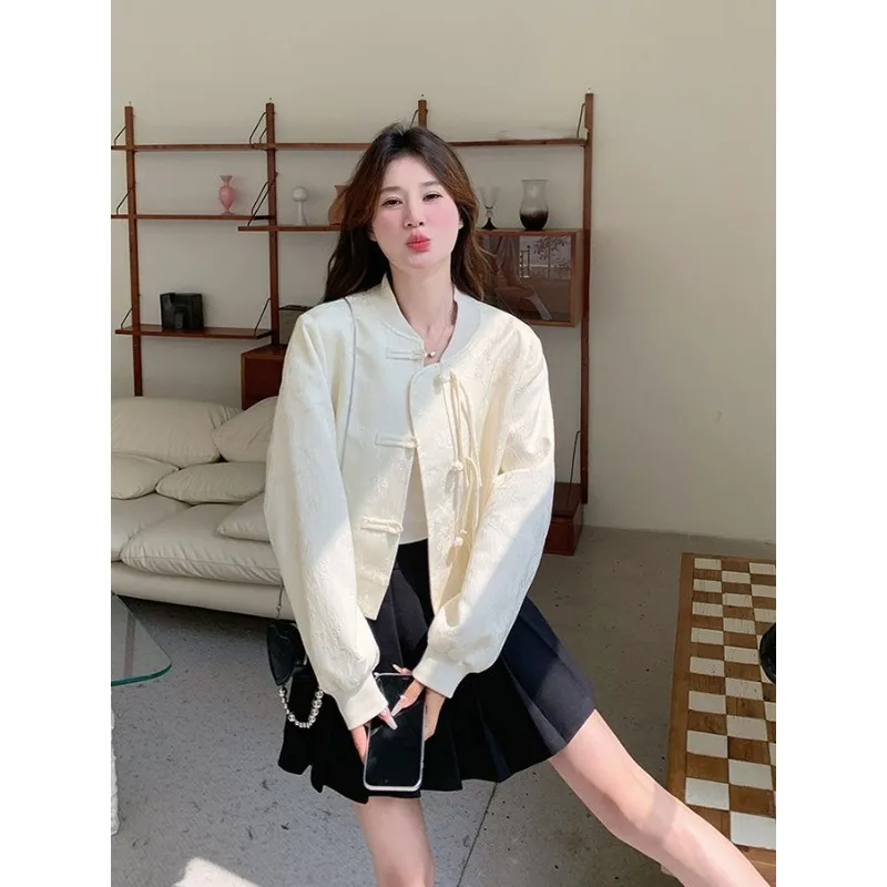 The New Chinese-style Spring and Autumn Baseball Jacket A Short Jacket with Buttons and Jacquard Patterns Exudes A Unique Charm