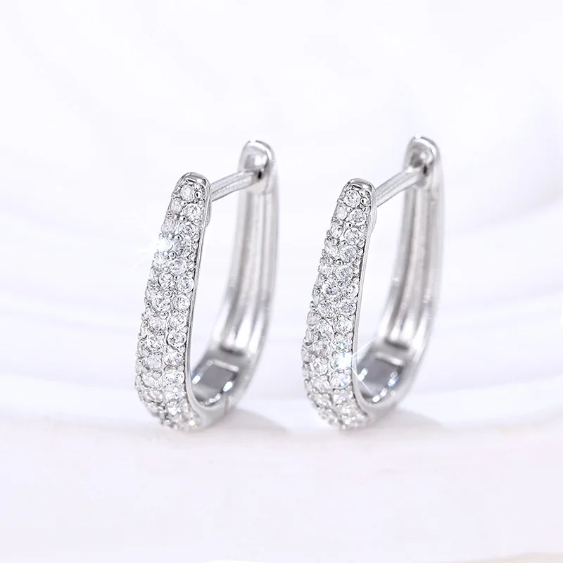 2026 New European and American Simple and Extremely Simple Ear Buckle Women's High End Elegant Daily Matching Fashion Jewelry