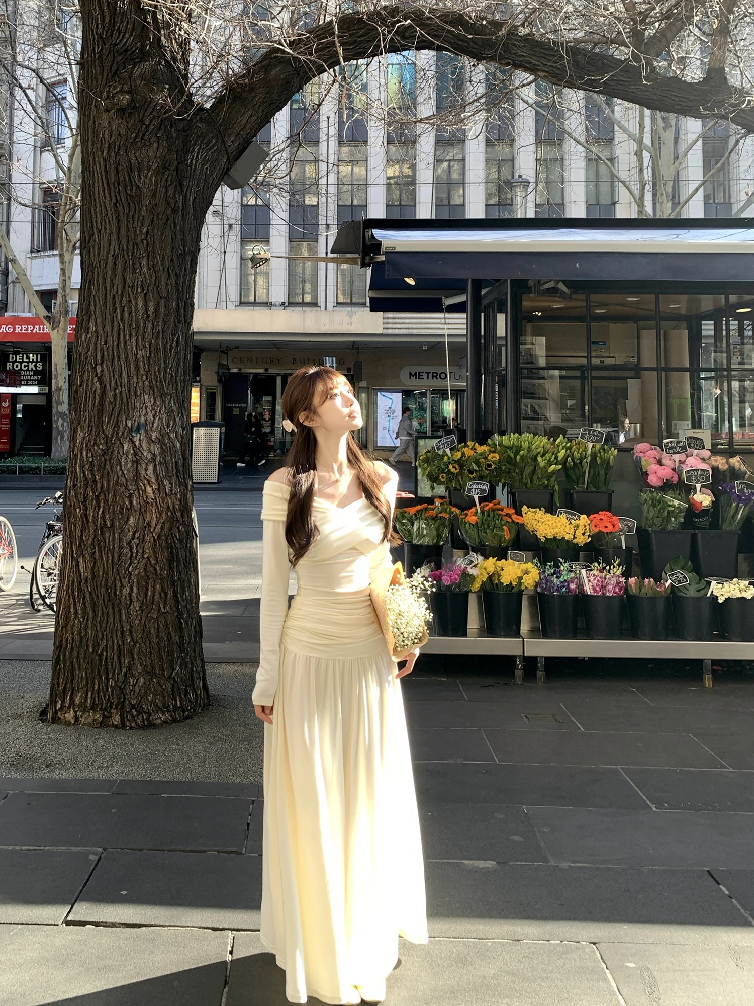 

Женский вязаный комплект Pokemeng: топ с открытыми плечами и облегающая юбка, модный принт, весенняя коллекция