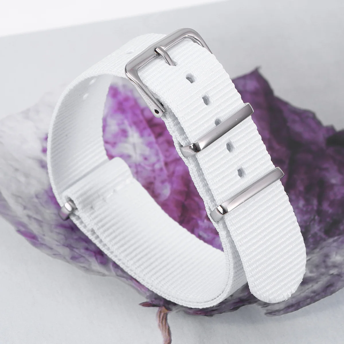 

Nylon Watch Strap 20mm Heavy Duty Woven Wristband Breathable Comfortable No Odor Scratch Resistant Watch Strap