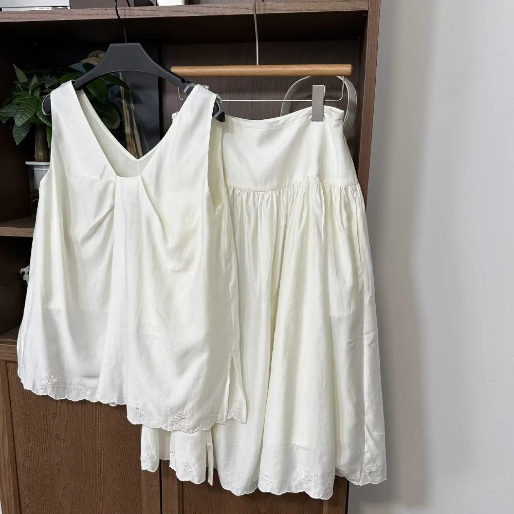 

Rose Embroidered Lace Folded V-neck Sleeveless Vest Top Drawstring Waist A-line Skirt Set