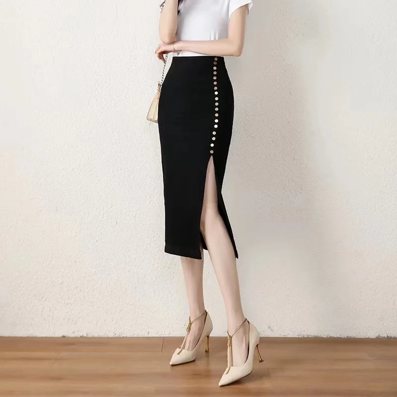 Primavera/Estate 2025 Nuovo senso del design monopetto diviso dimagrante vita alta gonna di nicchia di media lunghezza gonna nera