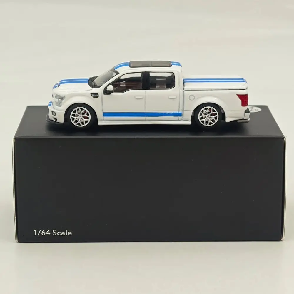 

Funny Model 1/64 F-150 Shelby Super Snake Pickup Sport Truck Model White with Blue Stripes Diecast Model Car Limited Collection