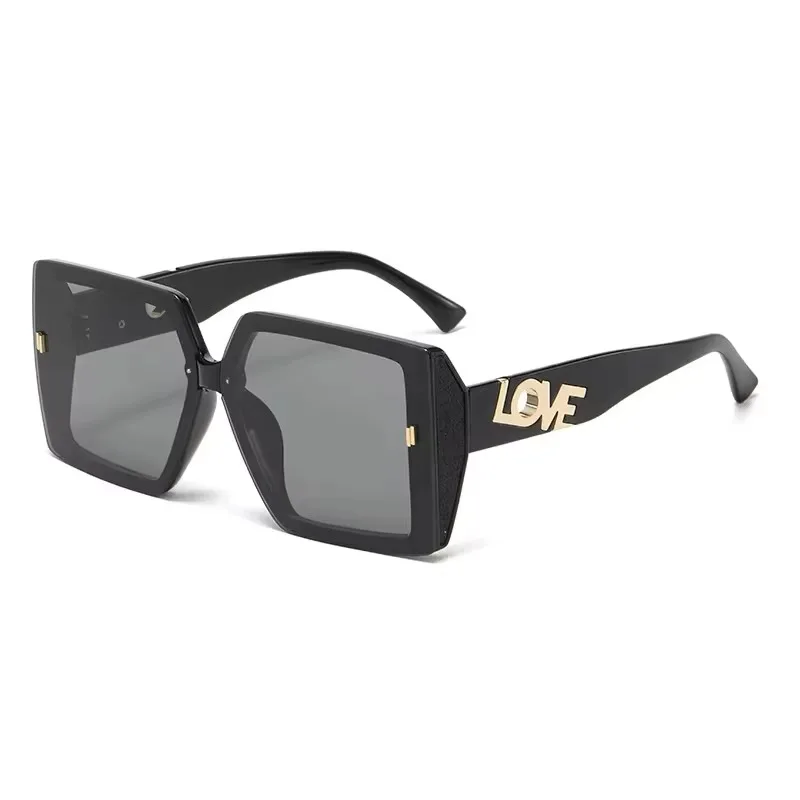 Солнцезащитные очки с надписью Love в большой квадратной оправе для мужчин и женщин, модные трендовые винтажные ретро очки для вождения UV400, черные солнцезащитные очки 2025